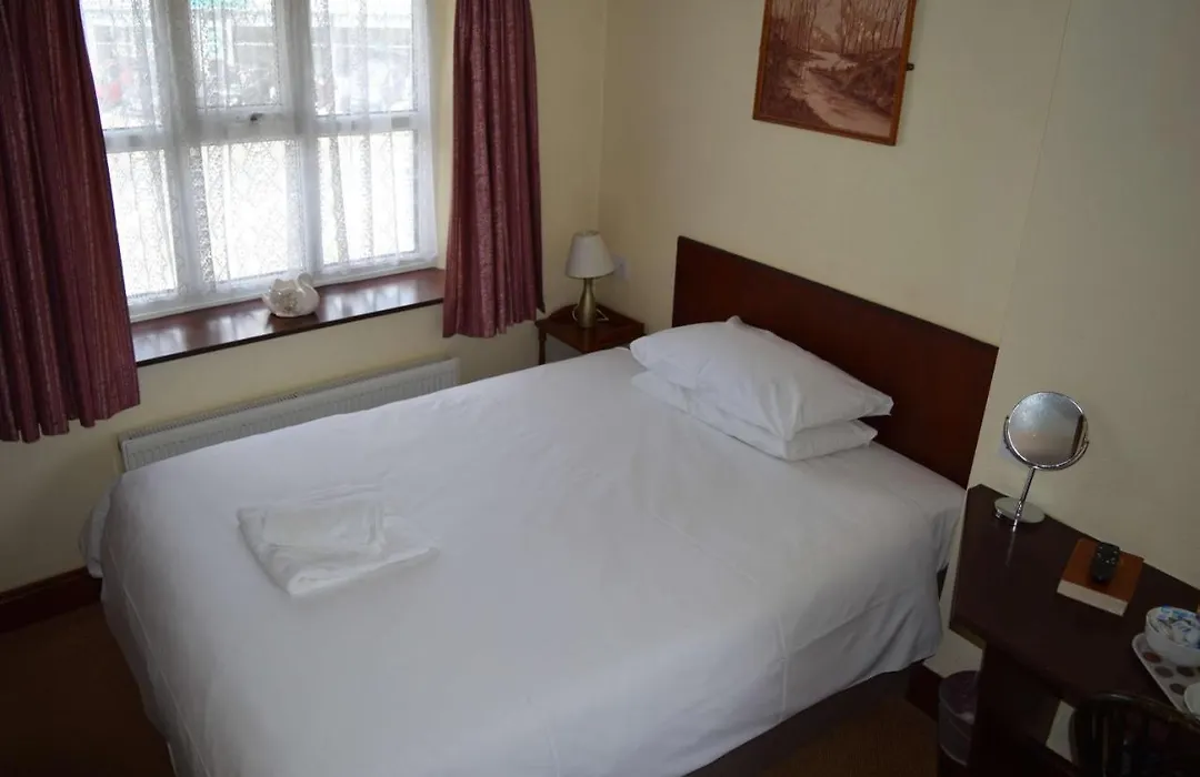 Oak House Hotel-1